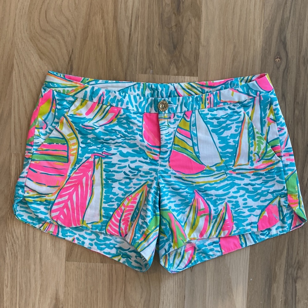 Lilly Pulitzer You Gotta Regatta Short W/ Sailboats, Size 00, new without tags.